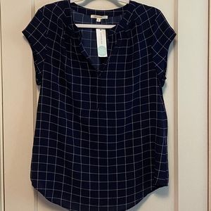 Navy and white shirt sleeved blouse